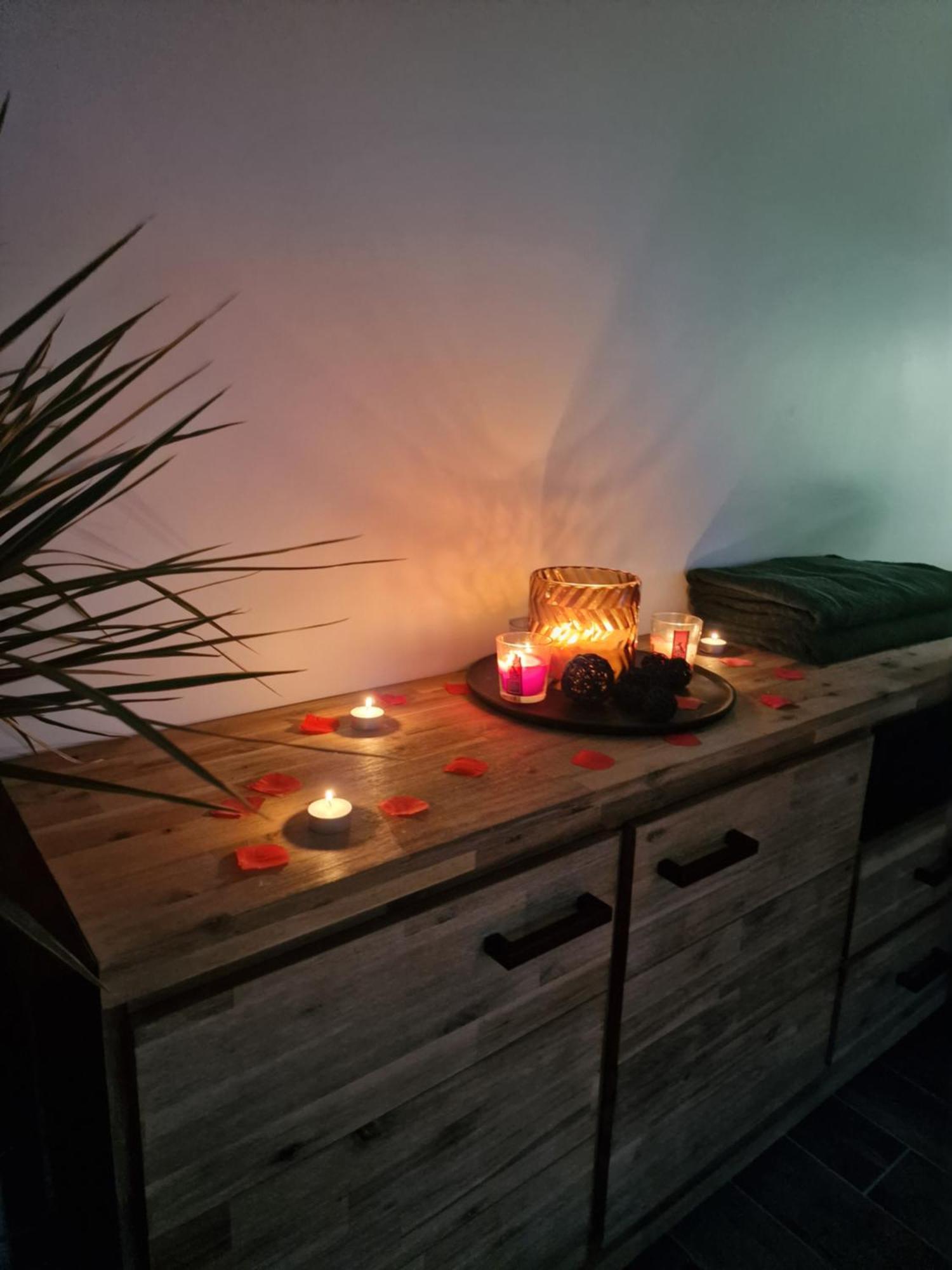 Atoumo Appartement Love Jacuzzi & Jardin Disneyland Paris Quincy-Voisins Buitenkant foto