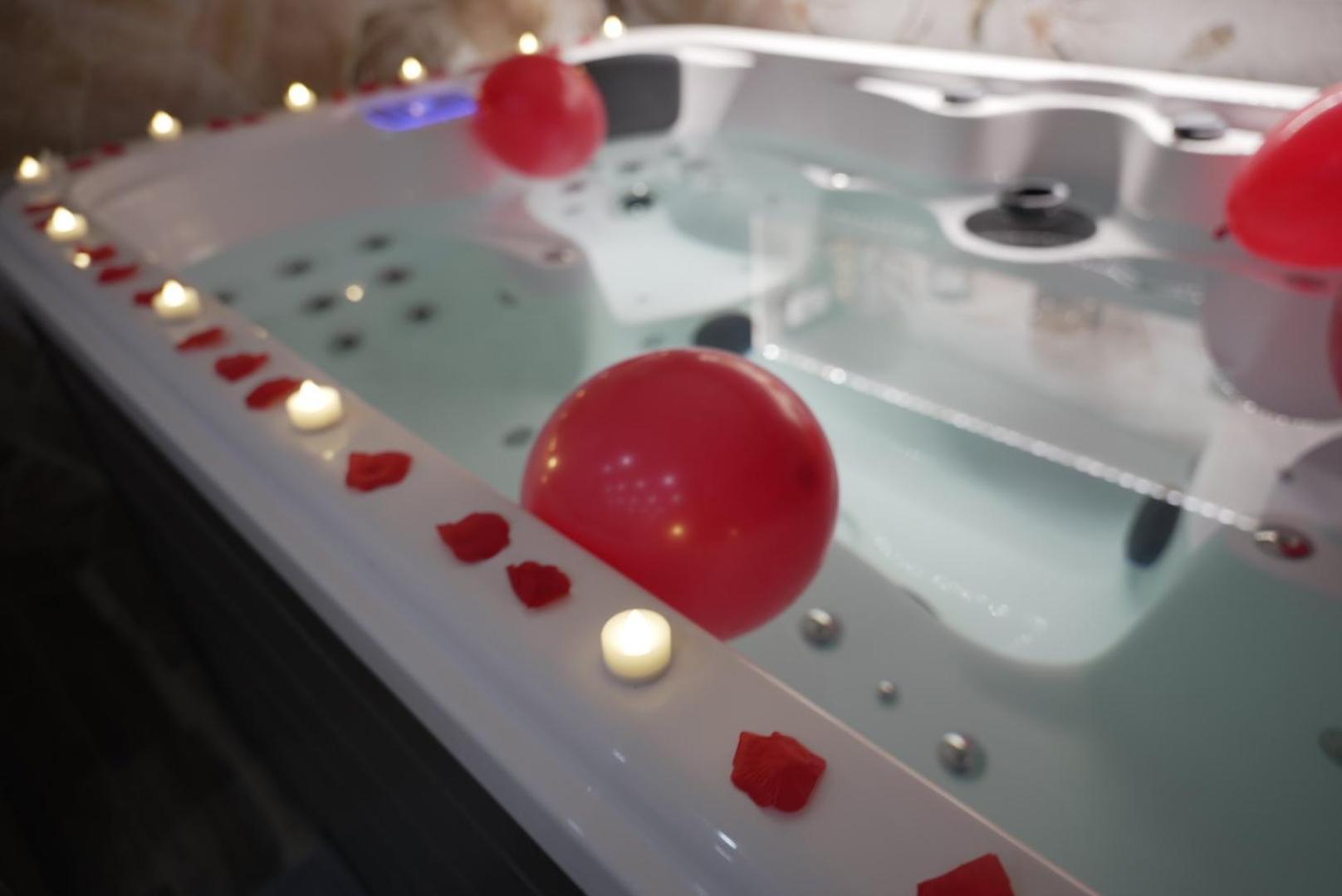 Atoumo Appartement Love Jacuzzi & Jardin Disneyland Paris Quincy-Voisins Buitenkant foto