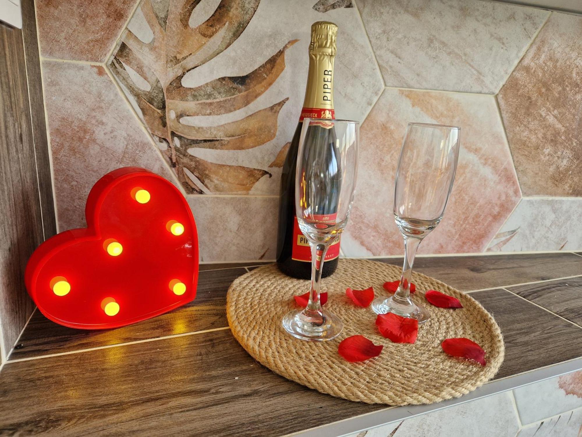 Atoumo Appartement Love Jacuzzi & Jardin Disneyland Paris Quincy-Voisins Buitenkant foto